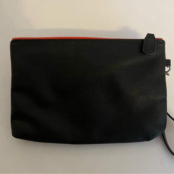 NWOT Old Navy Black Zippered Pouch with Detachable Wrist Strap - Picture 2 of 8